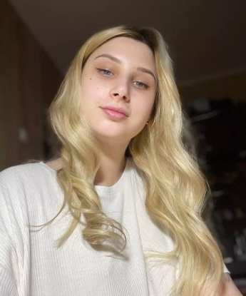 Живу в самом сердце Москвы и знаю все его секреты. У меня есть множество умений, которые точно покорят тебя. Мои услуги включают эксперименты в постели, эротический массаж и многое другое. А еще у меня есть множество отзывов от моих довольных клиентов. 🔥 Мои фото не оставят тебя равнодушным, ведь я нежная и притягательная красотка. Если ты хочешь насладиться моей компанией и получить незабываемый опыт - не стесняйся, свяжись со мной. Я жду твоего звонка, дорогой! 💋 Женя